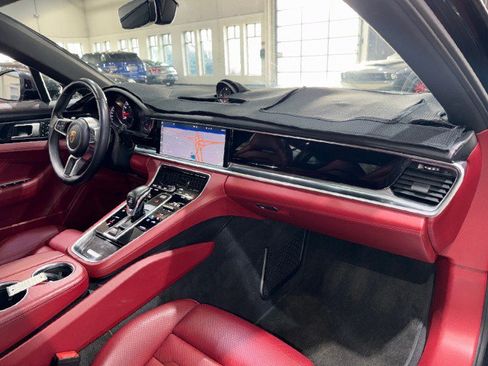 Used 2017 Porsche Panamera image 65