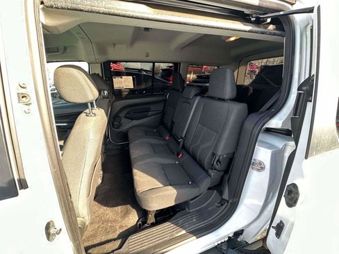 Used 2015 Ford Transit Connect XLT image 9