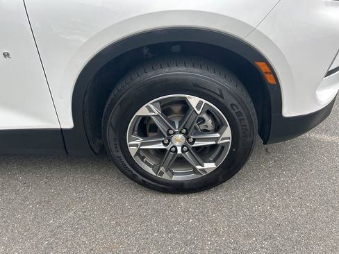 Used 2024 Chevrolet Blazer LT image 30