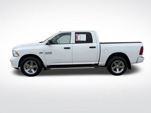 Used 2018 RAM 1500 Express w/ Express Value Package AWD/4WD image 3