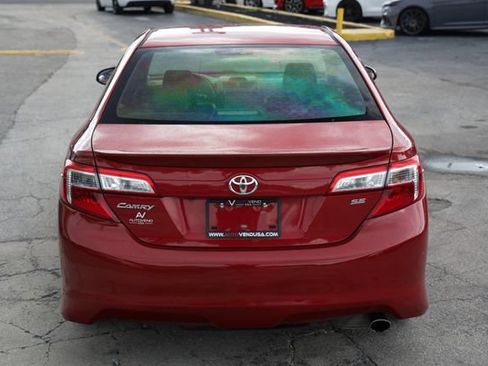 Used 2014 Toyota Camry SE FWD image 12