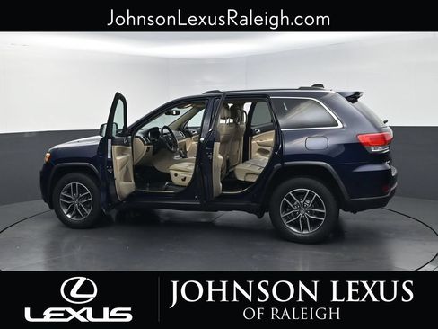 Used 2017 Jeep Grand Cherokee Limited AWD/4WD image 37