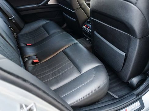 Used 2013 BMW M5 RWD image 69