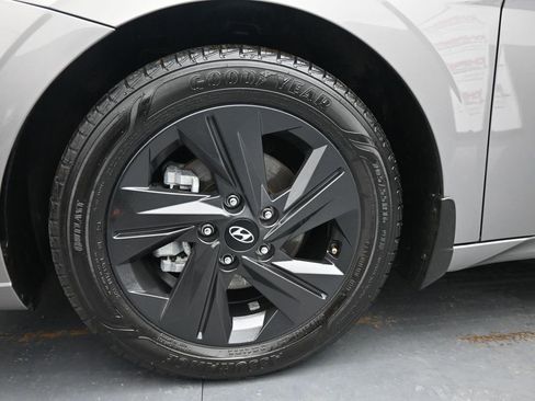 Used 2023 Hyundai Elantra SEL image 14