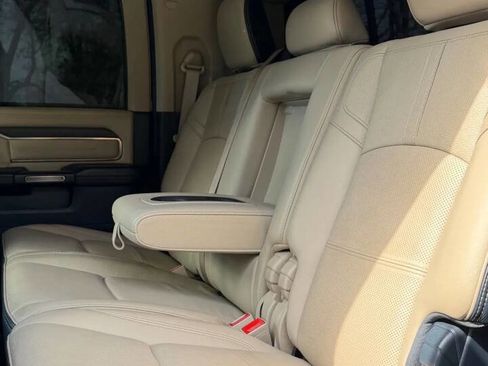 Used 2022 RAM 2500 Limited w/ Towing Technology Group image 20