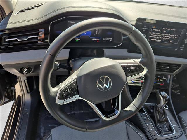 Certified 2026 Volkswagen Jetta SE FWD image 11