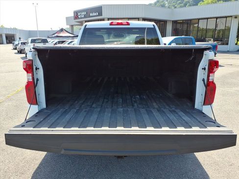 Used 2022 Chevrolet Silverado 1500 W/T w/ WT Value Package AWD/4WD image 5