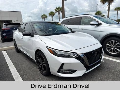Certified 2022 Nissan Sentra SR FWD image 1