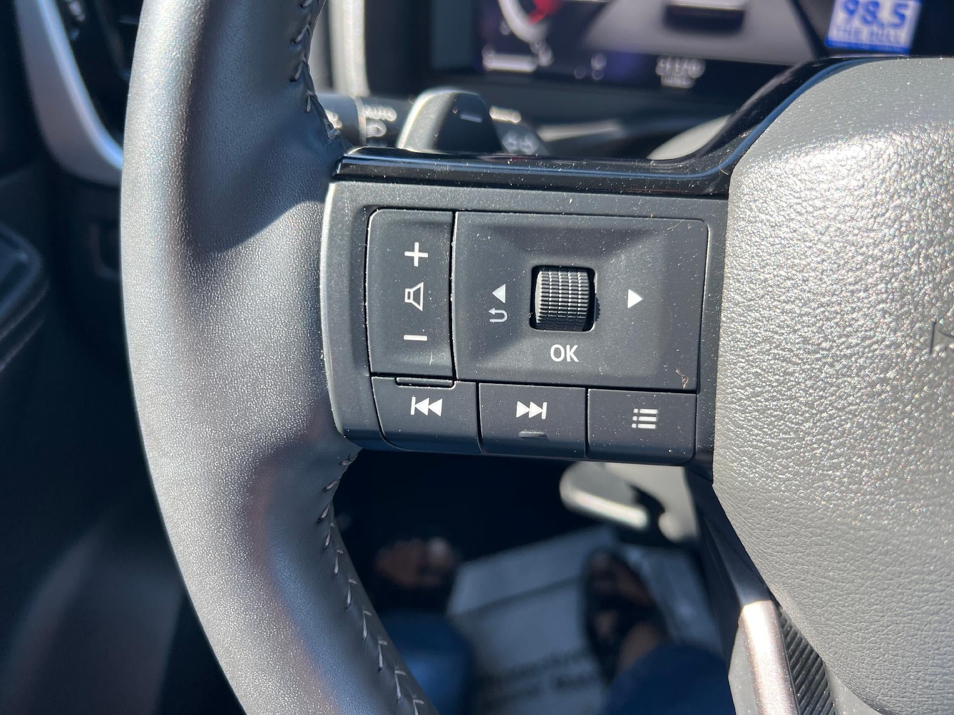 Used 2026 Nissan Rogue SL AWD/4WD image 22
