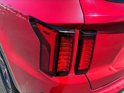 Used 2022 Kia Sorento S FWD image 28