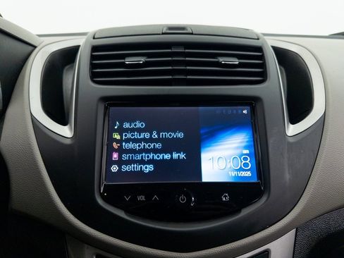 Used 2016 Chevrolet Trax LT w/ LT Convenience Package image 18