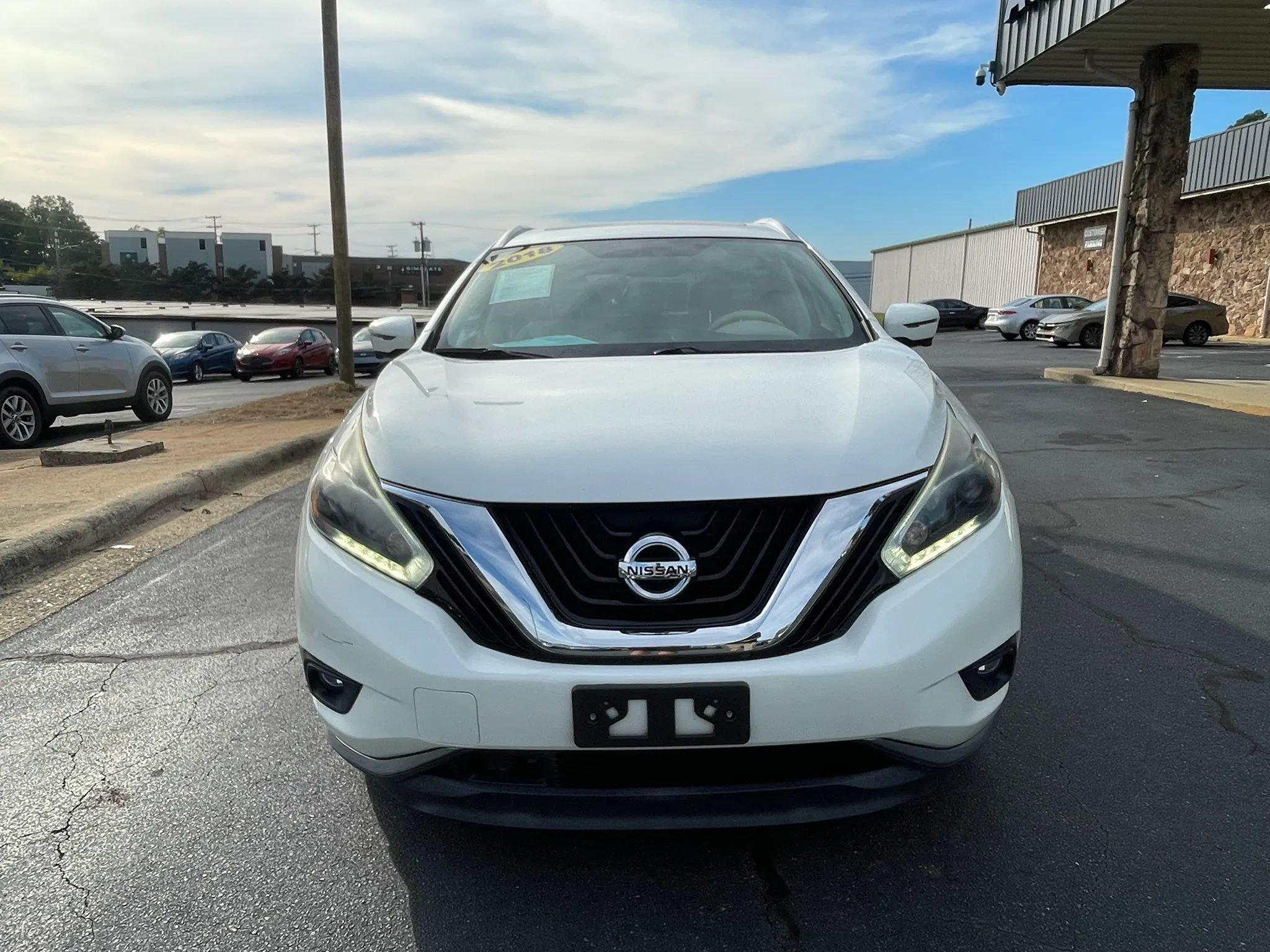 Used 2018 Nissan Murano SL w/ Moonroof Package FWD image 2