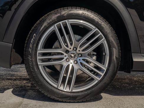 Certified 2025 Mercedes-Benz GLS 450 4MATIC image 14