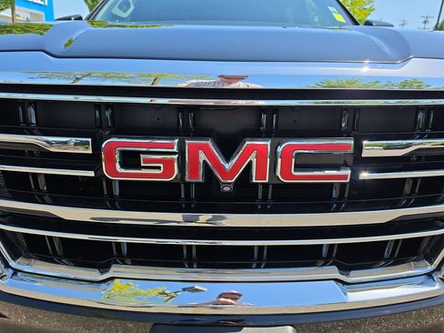 Certified 2024 GMC Yukon XL SLT w/ SLT Luxury Package AWD/4WD image 37