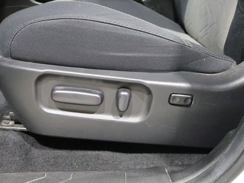 Certified 2023 Toyota Tacoma TRD Off-Road AWD/4WD image 12