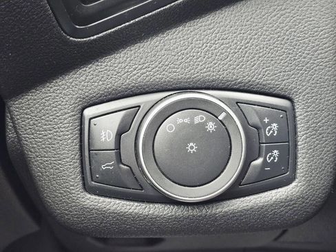 Used 2018 Ford Escape SE image 27