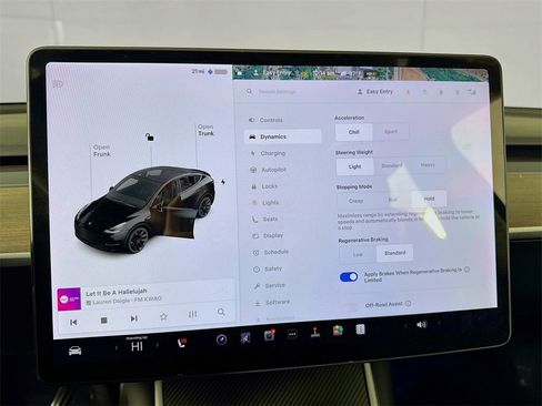 Used 2020 Tesla Model Y Long Range image 18