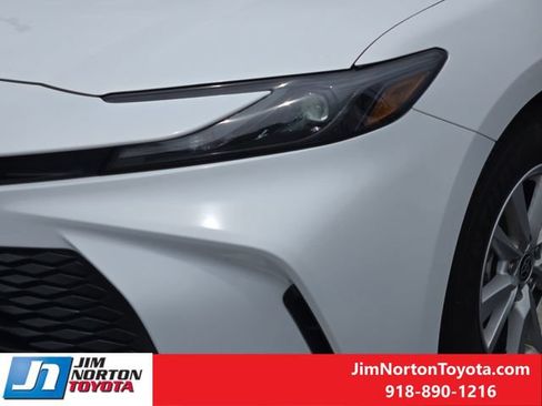 Used 2025 Toyota Camry LE FWD image 10