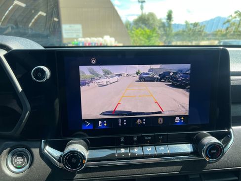 Used 2023 Chevrolet Colorado Trail Boss w/ Technology Package image 27