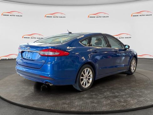 Used 2017 Ford Fusion SE w/ Fusion SE Technology Package FWD image 43