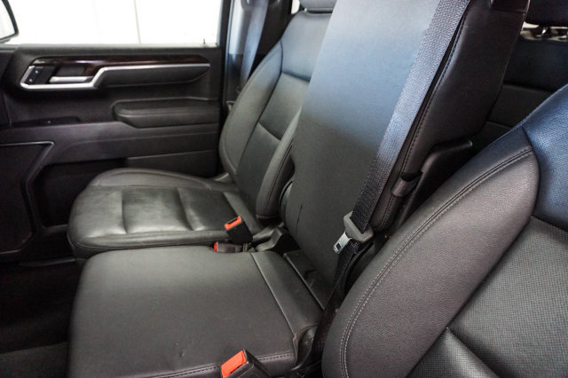 Used 2025 GMC Sierra 1500 SLT AWD/4WD image 14
