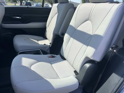 Used 2025 Toyota Grand Highlander AWD Hybrid image 21