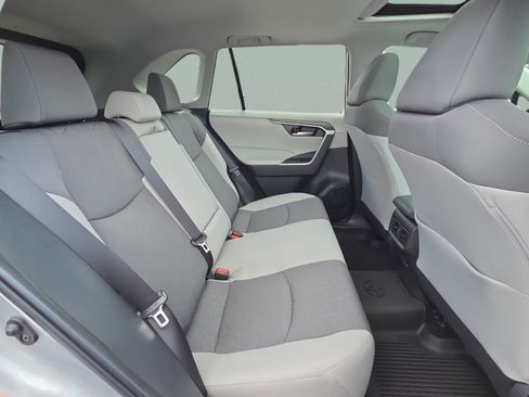Certified 2025 Toyota RAV4 XLE w/ Convenience Package FWD image 15