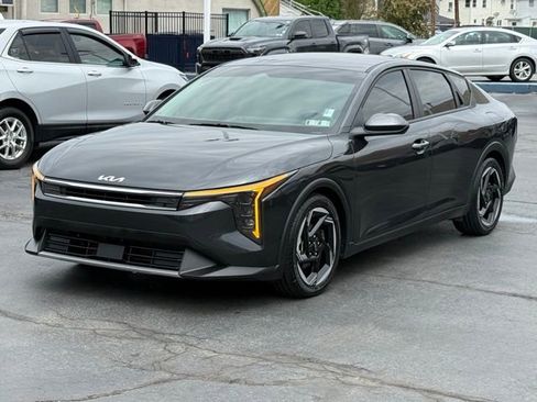 Used 2025 Kia K4 EX image 3