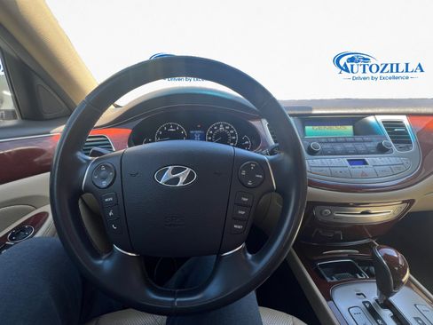 Used 2012 Hyundai Genesis 3.8 image 9