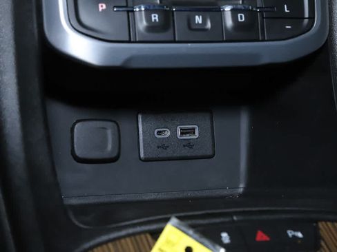 Used 2020 GMC Acadia SLE w/ Driver Convenience Package FWD image 27