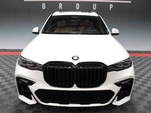 Used 2021 BMW X7 xDrive40i w/ M Sport Package image 12