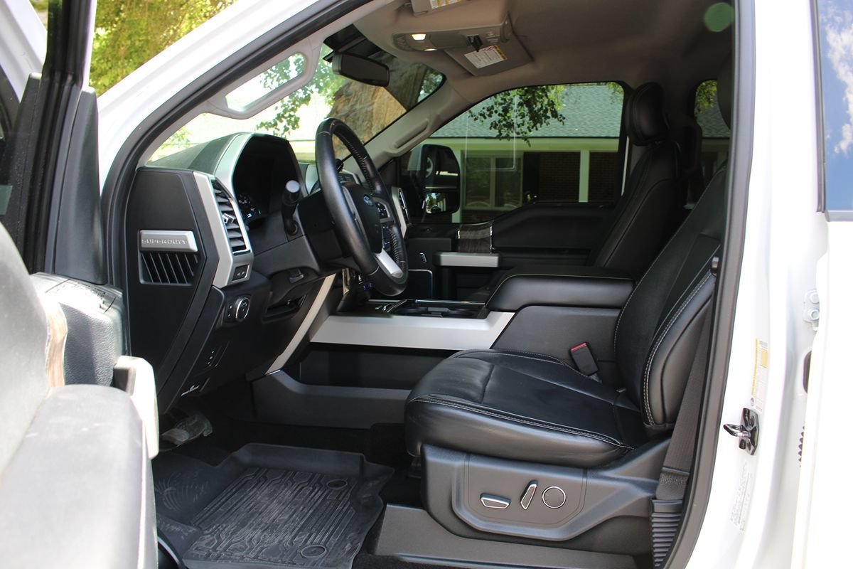 Used 2017 Ford F250 Lariat w/ Lariat Value Package AWD/4WD image 8
