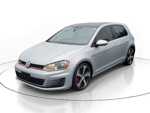 Used 2015 Volkswagen GTI SE image 2