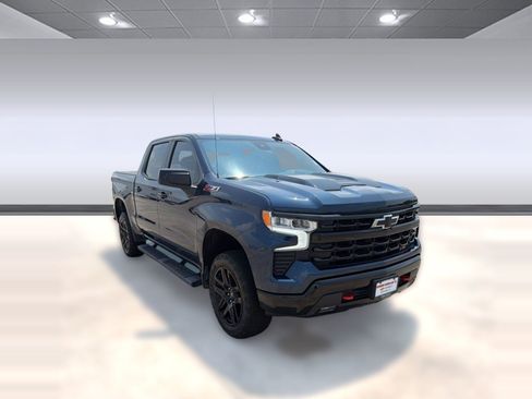 Used 2022 Chevrolet Silverado 1500 LT Trail Boss AWD/4WD image 6