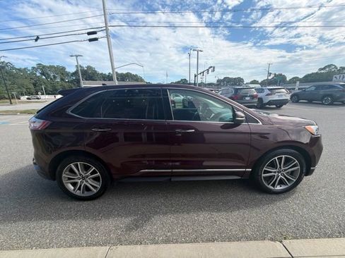 Used 2019 Ford Edge Titanium w/ Equipment Group 301A AWD/4WD image 12