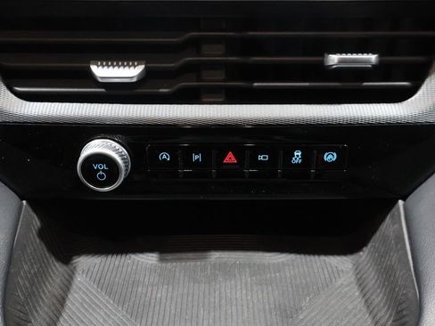 Used 2025 Ford Explorer ST-Line w/ ST-Line Street Pack image 32