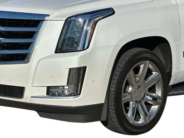 Used 2017 Cadillac Escalade ESV Luxury AWD/4WD image 7