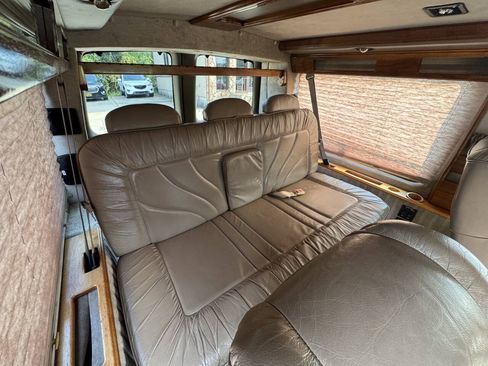 Used 1997 Chevrolet Express 1500 RWD image 18
