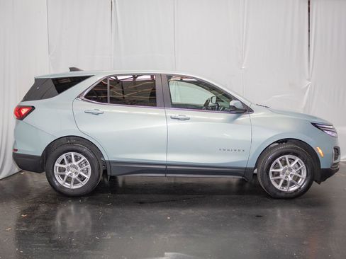 Used 2022 Chevrolet Equinox LT AWD/4WD image 4