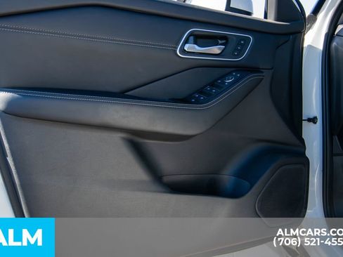 Used 2024 Nissan Rogue Platinum w/ Platinum Premium Package image 29