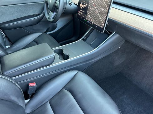 Used 2020 Tesla Model Y Long Range AWD/4WD image 15