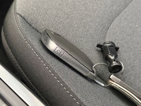 Used 2025 Kia K4 LXS image 23