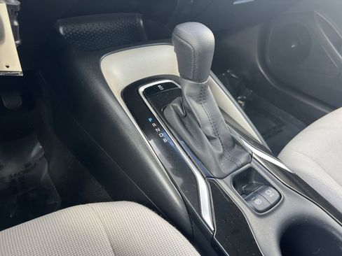 Used 2020 Toyota Corolla LE w/ Carpet Mat Package (TMS) image 28