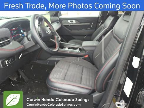 Used 2025 Ford Explorer ST-Line w/ ST-Line Street Pack image 10