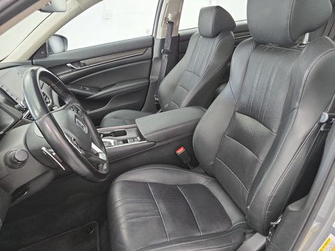 Used 2022 Honda Accord Touring image 14