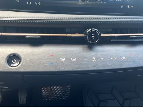 New 2023 Nissan Ariya EVOLVE+ image 27