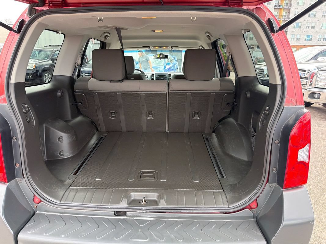 Used 2012 Nissan Xterra 4WD image 14