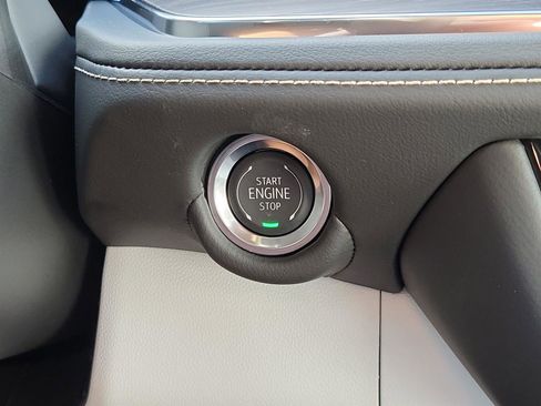 New 2025 Chevrolet Suburban Premier image 16