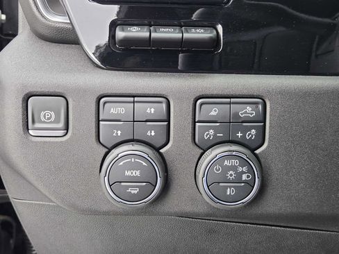 Used 2025 Chevrolet Silverado 3500 High Country w/ High Country Premium Package AWD/4WD image 28