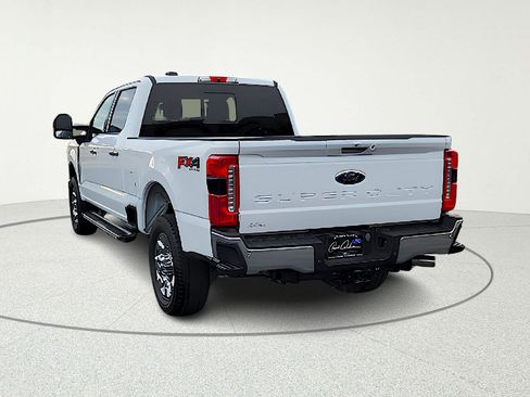 Used 2024 Ford F250 Lariat w/ Chrome Package image 5